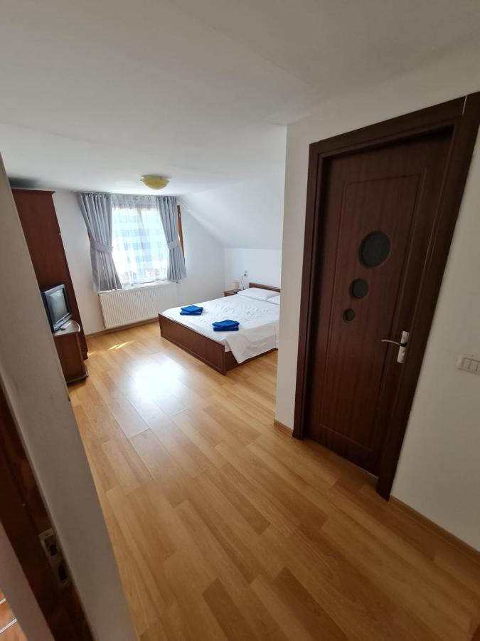 Hotel Cazare Luxandra Borşa Esterno foto