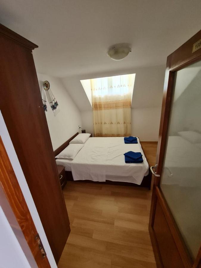 Hotel Cazare Luxandra Borşa Esterno foto